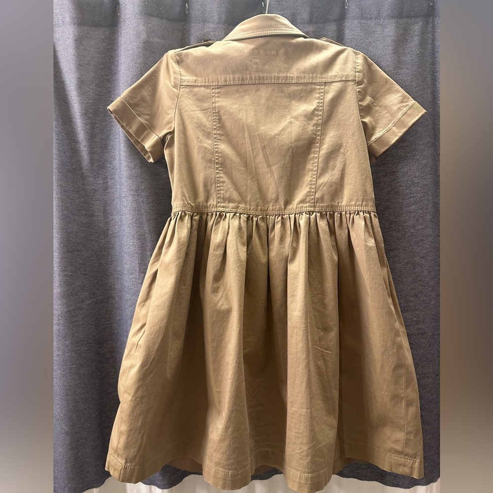 Burberry Tan Double Breasted Girl’s Dress W/ Eyelet Collar• Worn once! - Picture 4 of 10